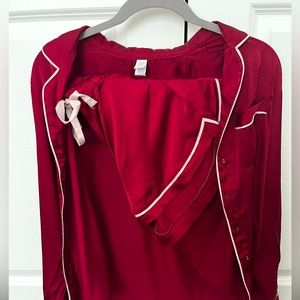 Red stars about pajama set